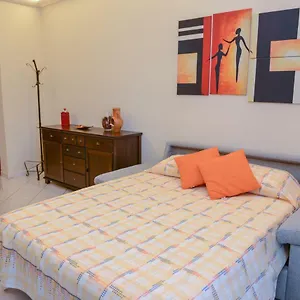 https://anagnina-home.it-romehotels.com